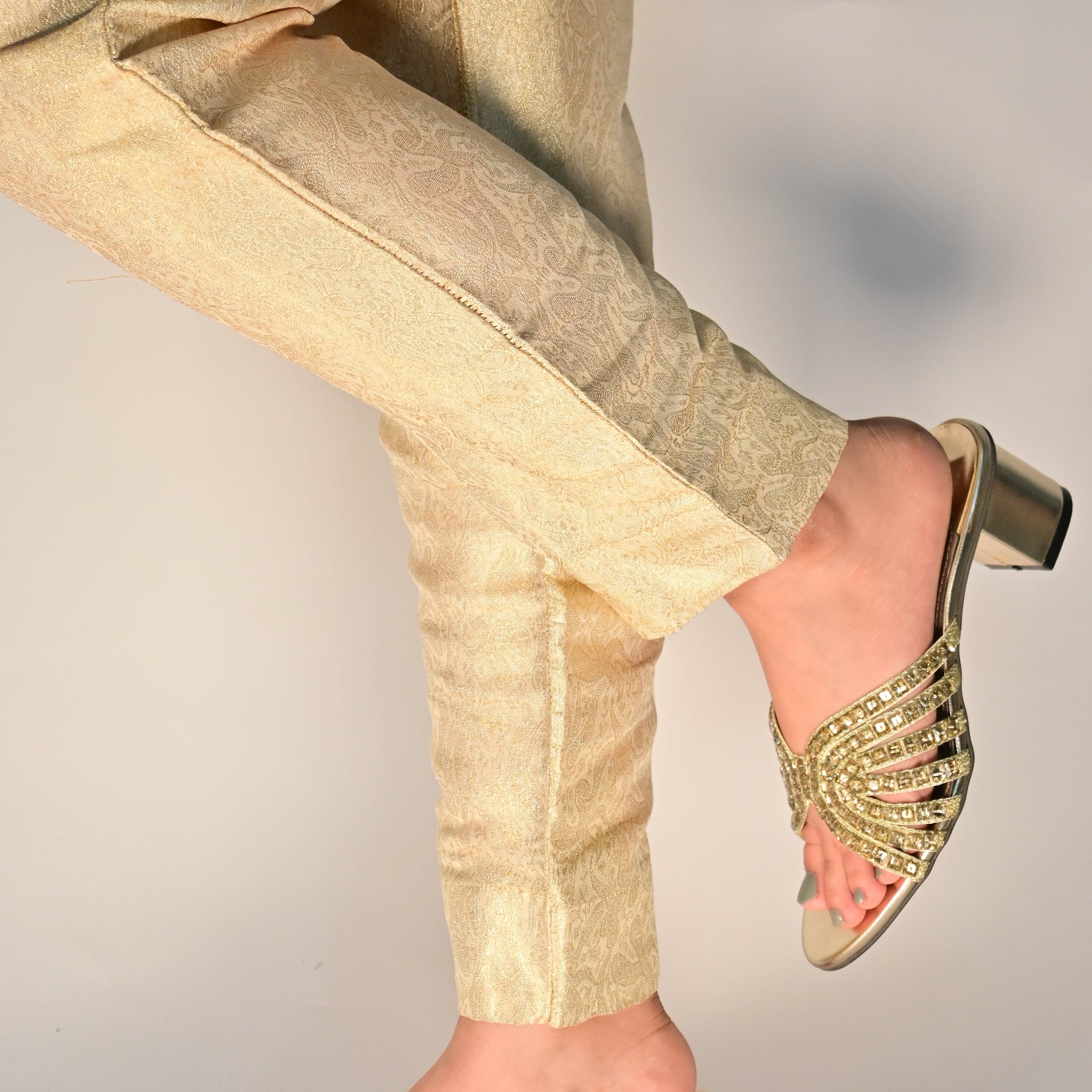VENSLIK SEVEN STONE GOLDEN