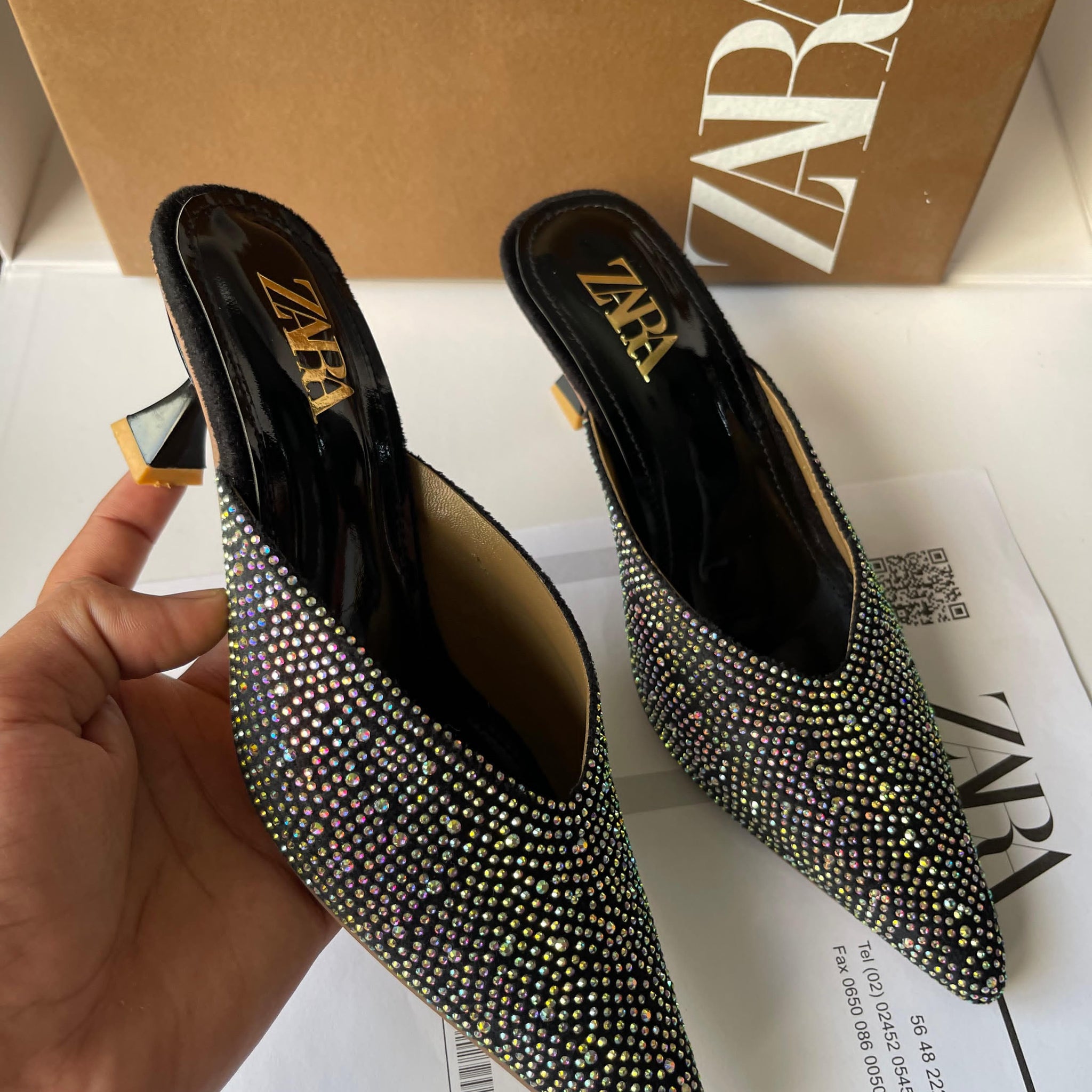 Moon Stone Black Kitten Heel