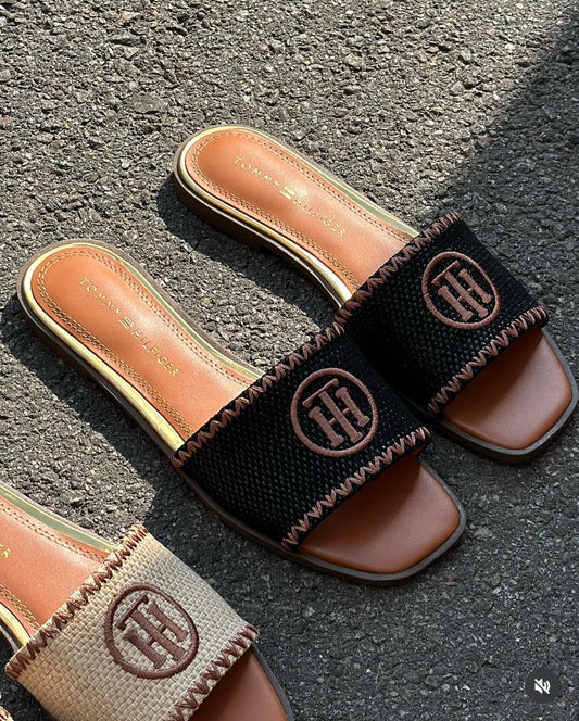 T-H EMBROIDERED FLAT