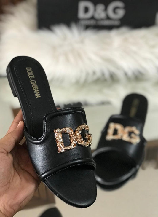 D-G BLACK