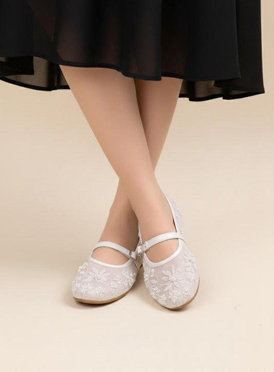 EMBROIDERED PUMPS WHITE