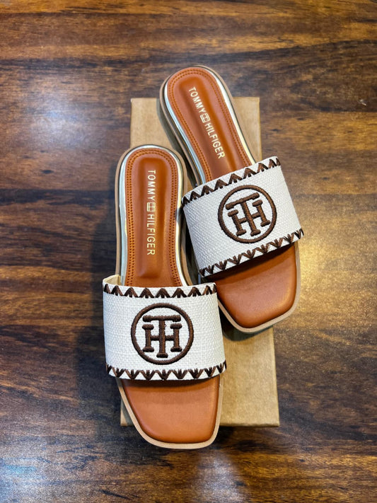 T-H EMBROIDERED FLAT